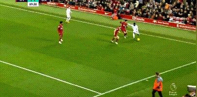 詹姆斯末节怒砍12分！雷迪克：他为湖人注入了强心剂